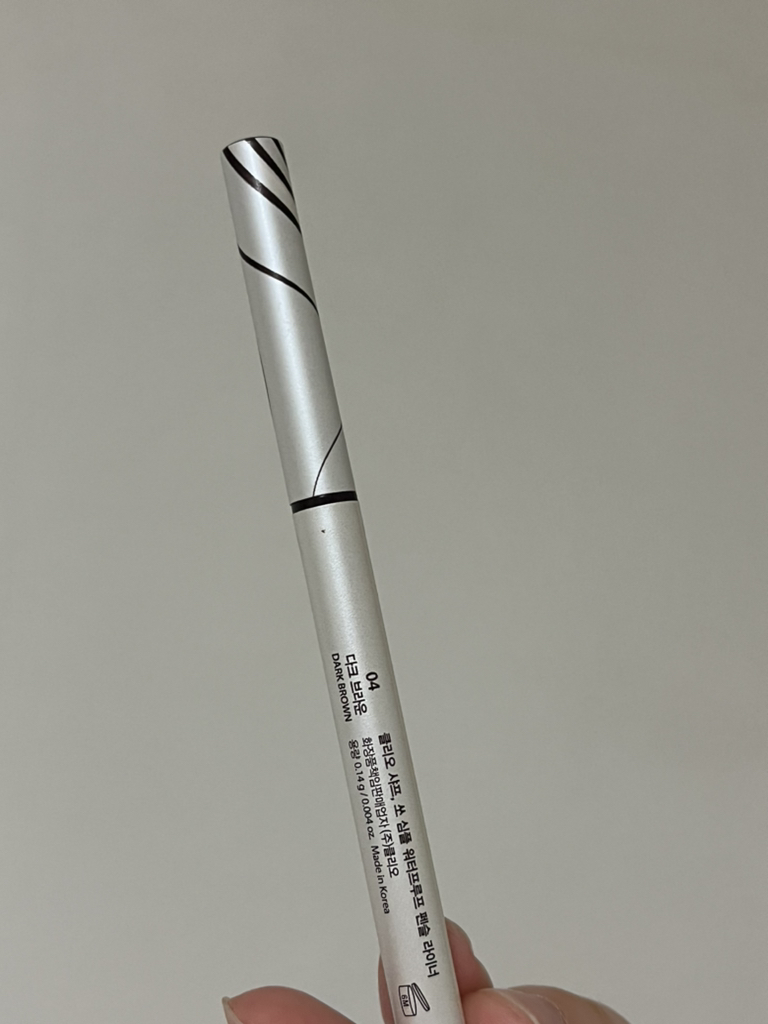 Ảnh đánh giá thực tế của người dùng về Bút chì kẻ mắt chống thấm nước Sharp So Simple [Số 4 Nâu đậm]