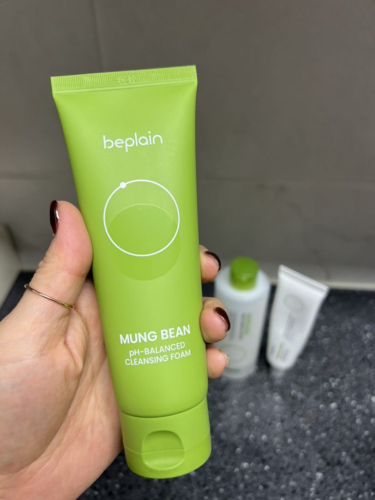 비플레인 (beplain) 녹두 약산성 클렌징폼 review image
