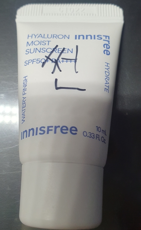 INNISFREE Kem chống nắng dưỡng ẩm Hyaluron [SPF50+/PA++++] review image
