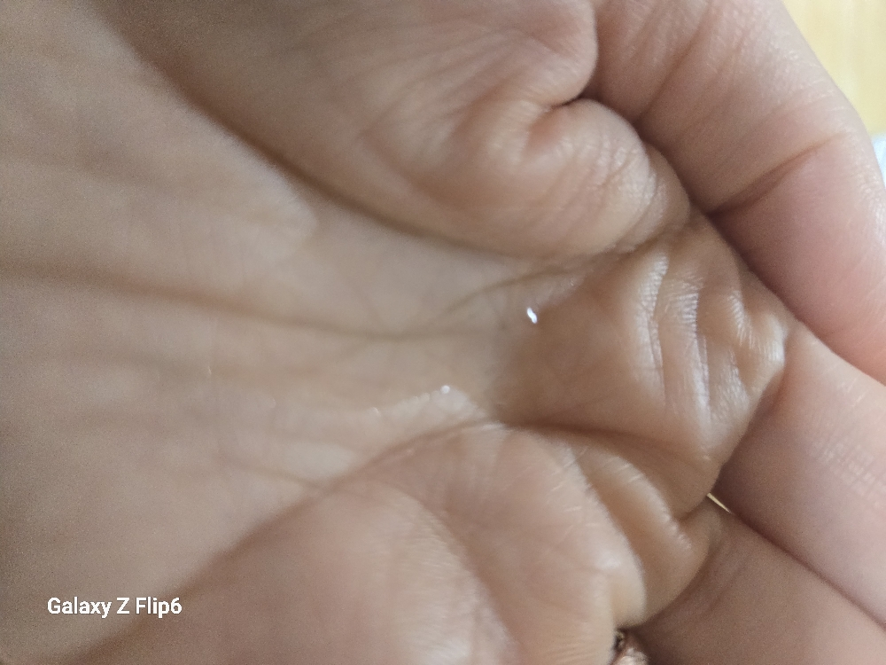 웰라쥬 (WELLAGE) 리얼 히알루로닉 블루 100 앰플 review image