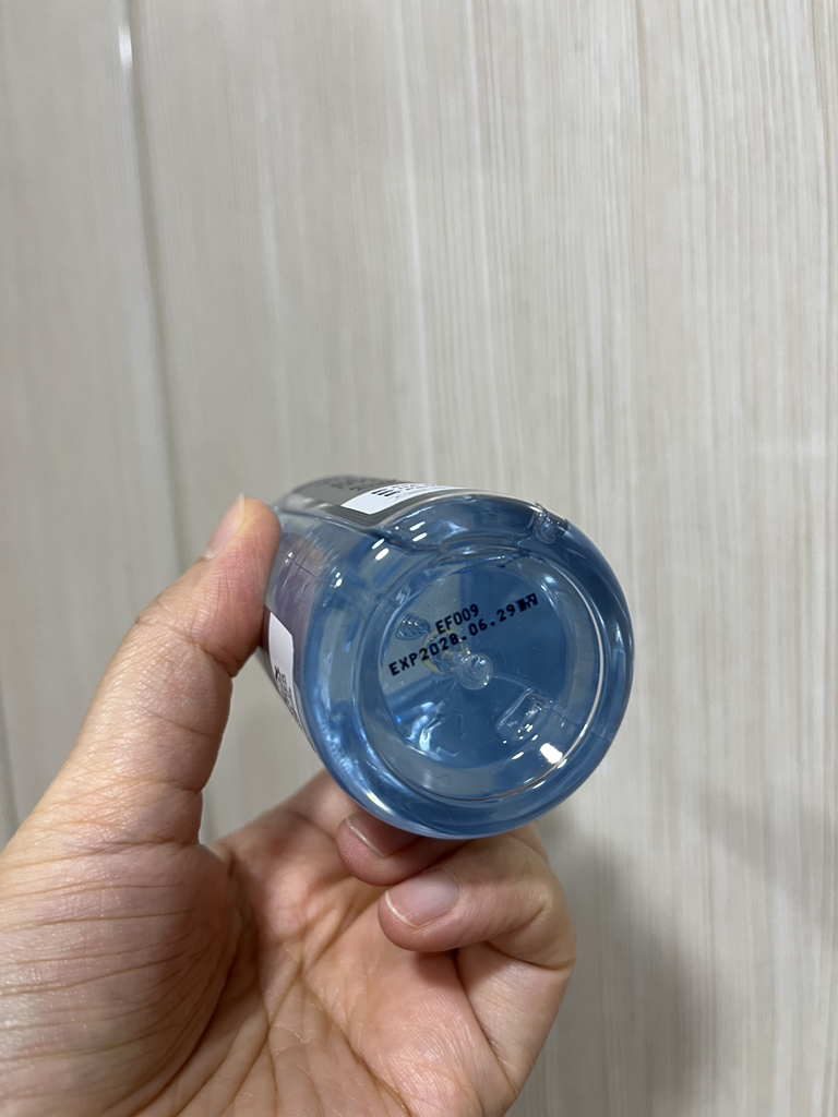 웰라쥬 (WELLAGE) 리얼 히알루로닉 블루 100 앰플 review image