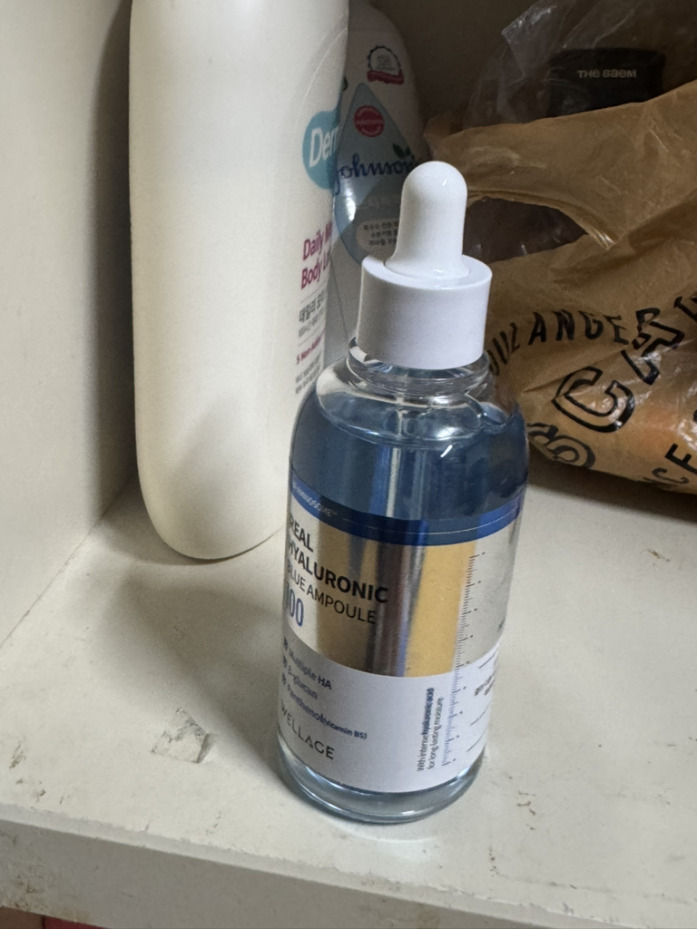 웰라쥬 (WELLAGE) 리얼 히알루로닉 블루 100 앰플 review image