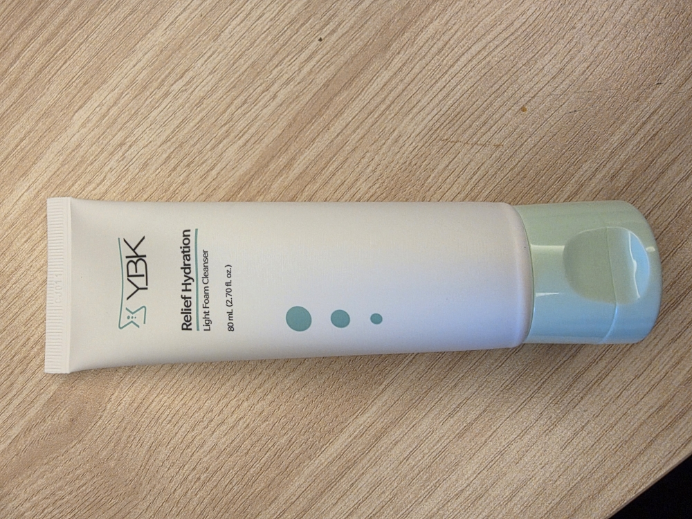 YBK (와이비케이) 릴리프 하이드레이션 라이트 폼 클렌저 review image