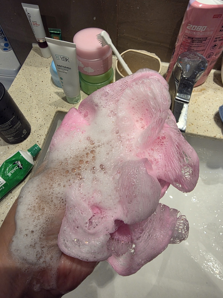 YBK (와이비케이) 릴리프 하이드레이션 라이트 폼 클렌저 review image