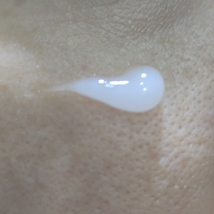 低分子玻尿酸保湿面霜的真实用户使用照片