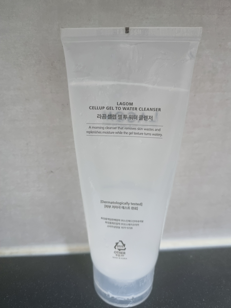 라곰 (LAGOM) 젤 투 워터 클렌저 review image