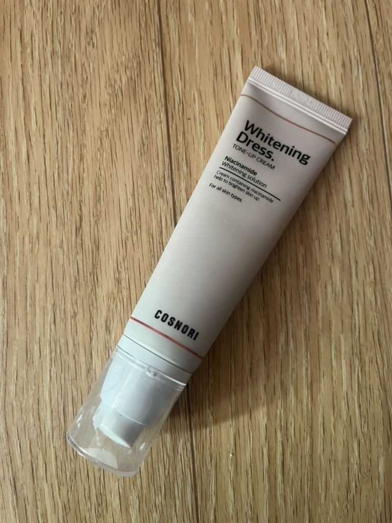 코스노리 (COSNORI) 화이트닝드레스 미백 톤업크림 review image