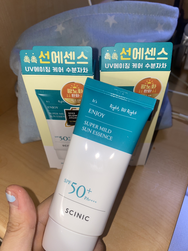Enzoi 超温和防晒精华 [SPF50+/PA++++]的真实用户使用照片