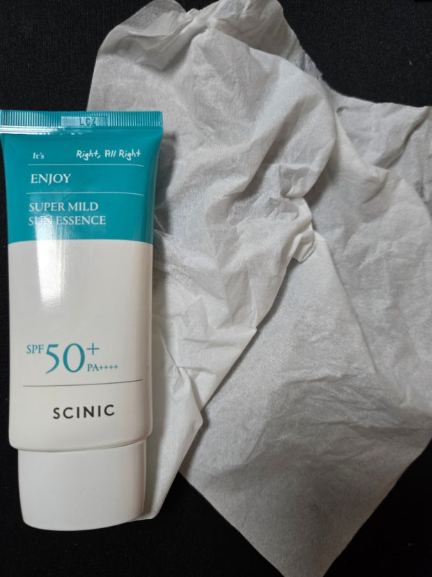싸이닉 (SCINIC) 엔조이 슈퍼 마일드 선 에센스 [SPF50+/PA++++] review image