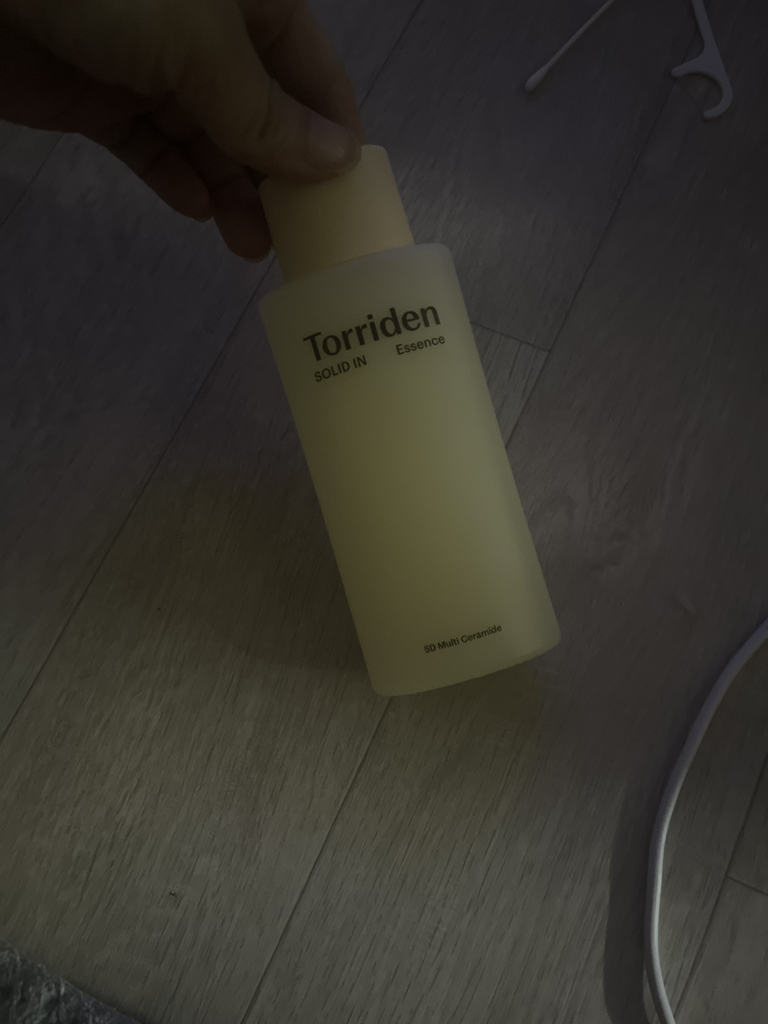토리든 (Torriden) 솔리드인 세라마이드 올데이 에센스 review image