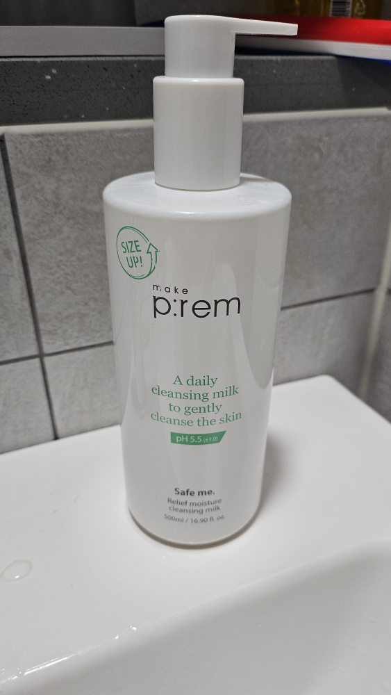 美科富来 安心保湿卸妆洁面乳 common.review image