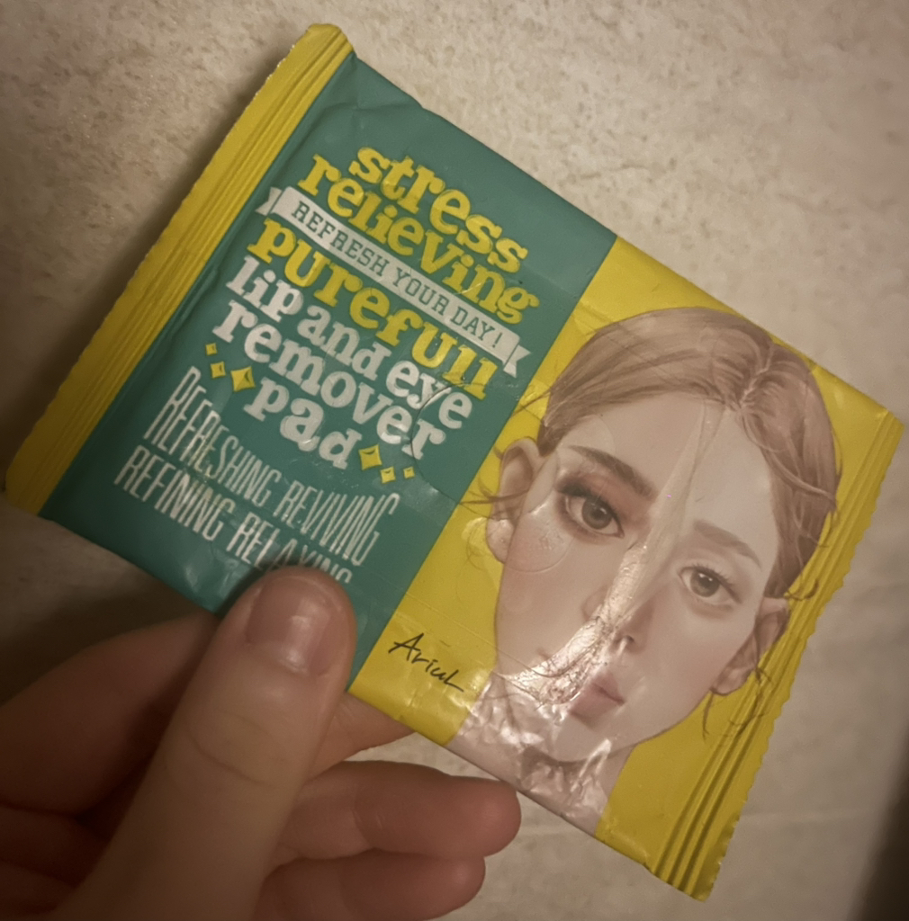 Ariul Miếng tẩy trang mắt và môi Stress Relieving Pureful review image