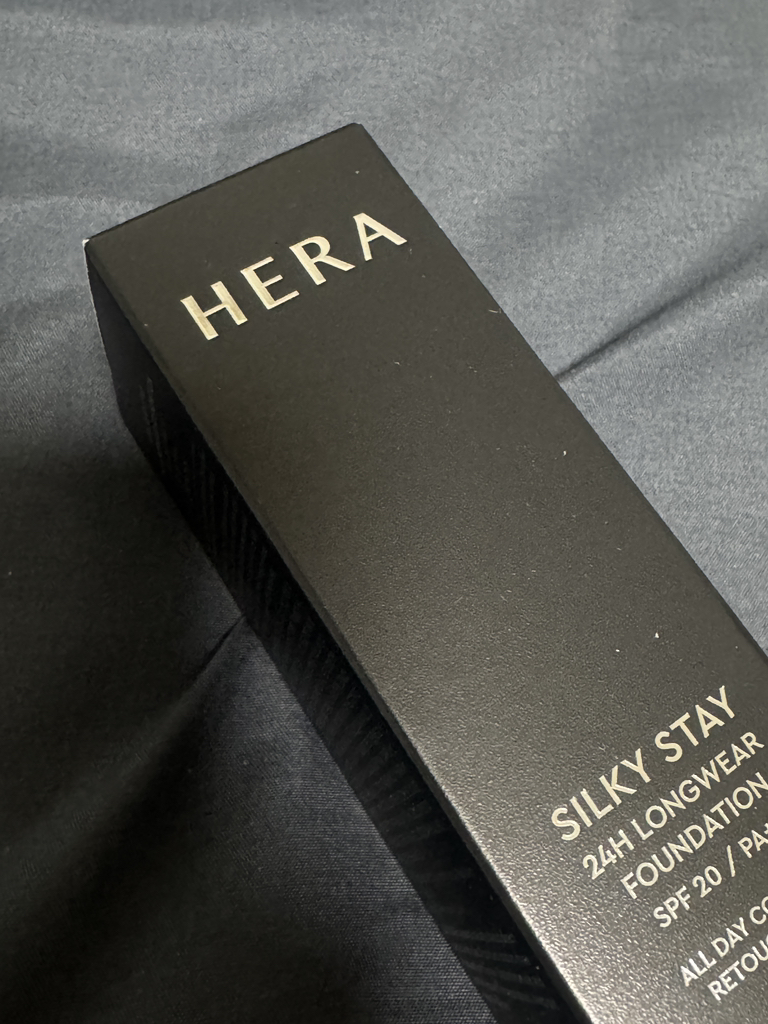 HERA SILKY STAY 24H LONGWEAR FOUNDATION [SPF20/PA++] [19N1 Light