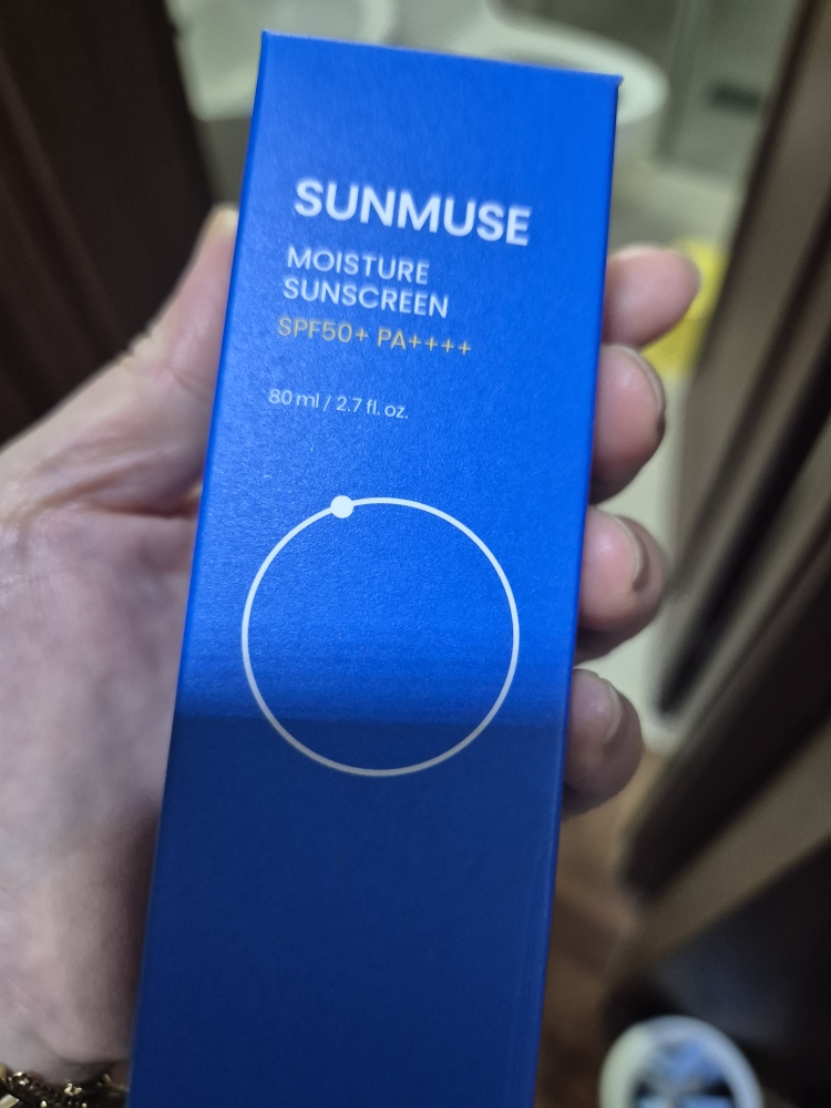 Sunmuse 保湿防晒霜 [SPF50+/PA++++]的真实用户使用照片