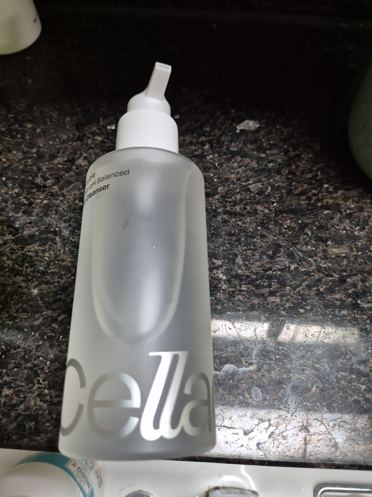 셀라딕스 (Celladix) 트러블 클리어 약산성 젤클렌저 review image