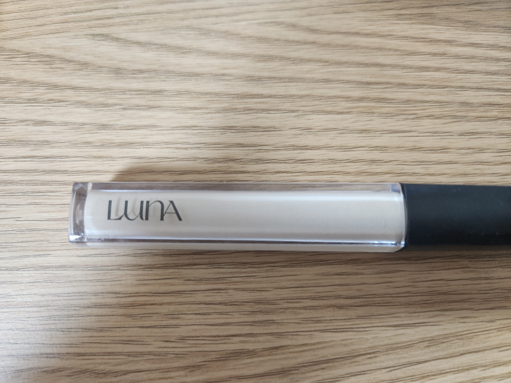 露娜 持久尖端遮瑕膏[SPF34/PA++] [Issue 0.7 Ivory] (问题编号：0.7 Ivory) review image