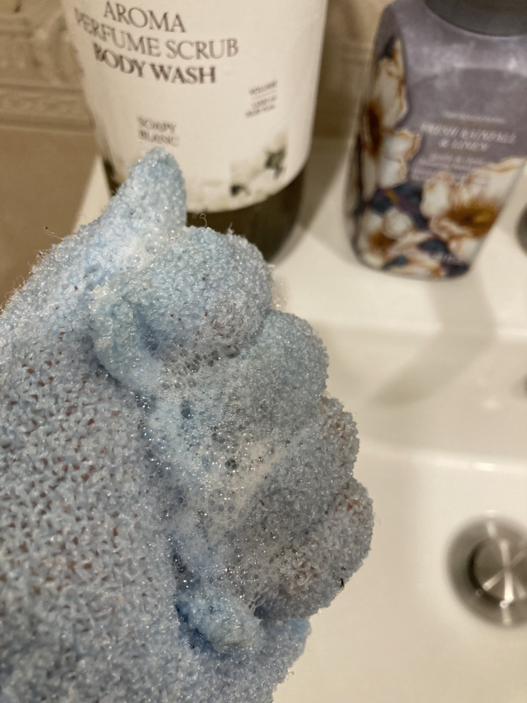 플루 (Plu) 아로마 퍼퓸 스크럽 바디워시 소피 블랑 review image