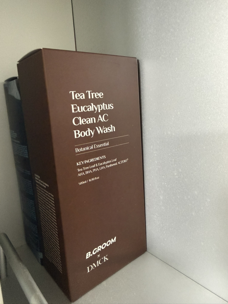 DMCK (디엠씨케이) 티트리 유칼립투스 클린 아크 바디 워시 review image