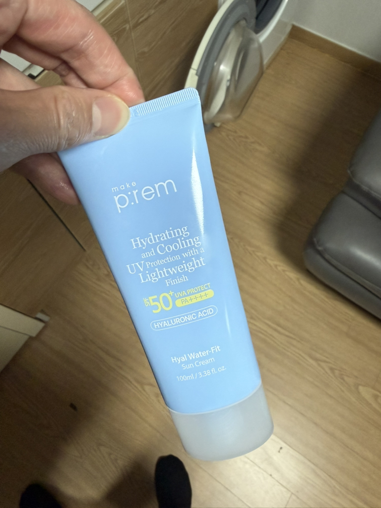 메이크프렘 (makep:rem) 히알 워터핏 선크림 [SPF50+/PA++++] review image