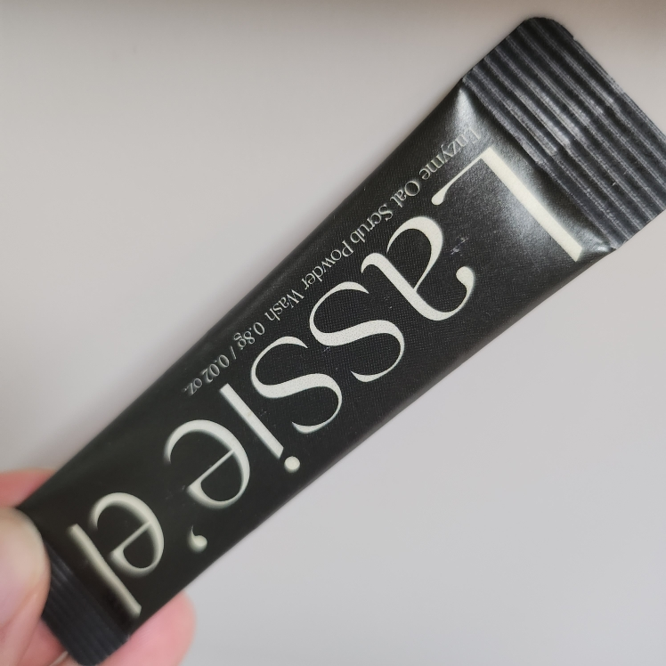 Lassie'el 酵素燕麦磨砂洗粉 common.review image