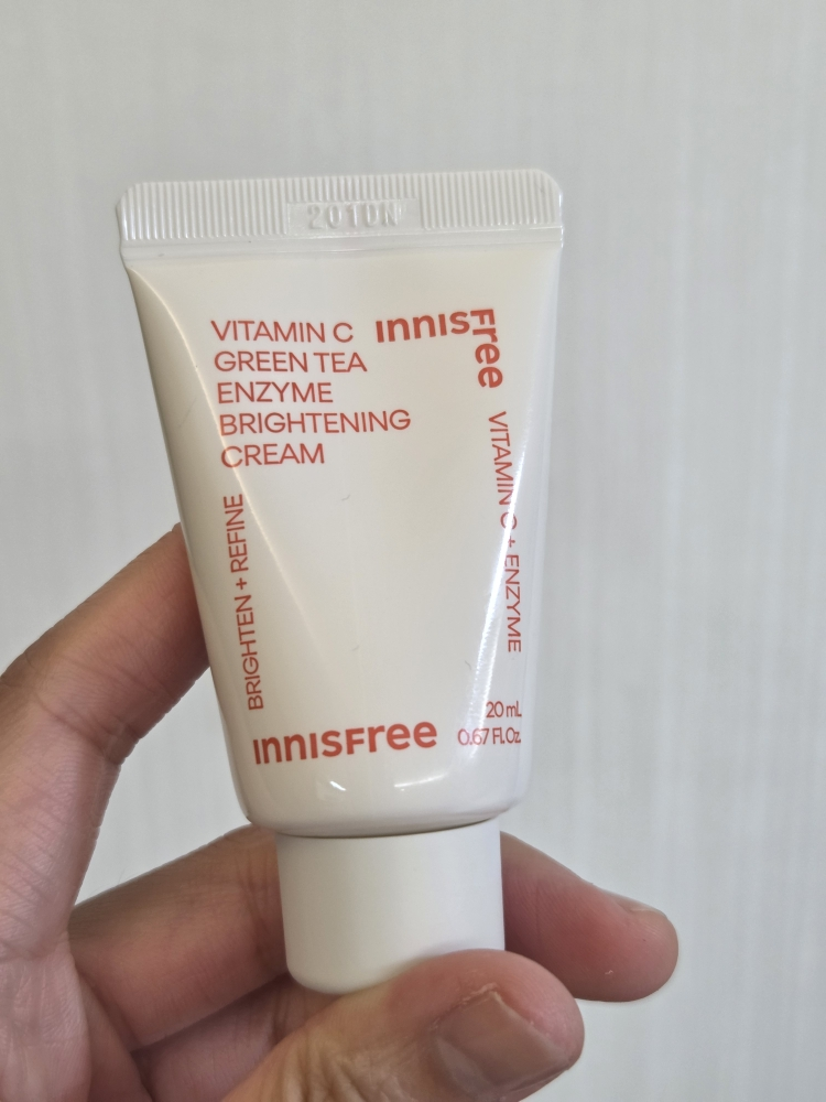 INNISFREE Kem làm mờ vết thâm Vitamin C review image