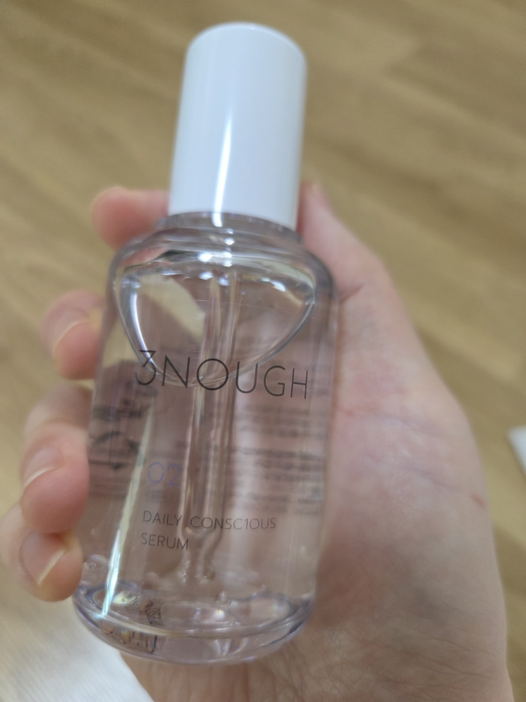 日常护肤精华的真实用户使用照片