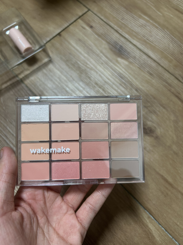 웨이크메이크 (wakemake) 소프트 블러링 아이팔레트 [08 캔디코랄블러링] review image
