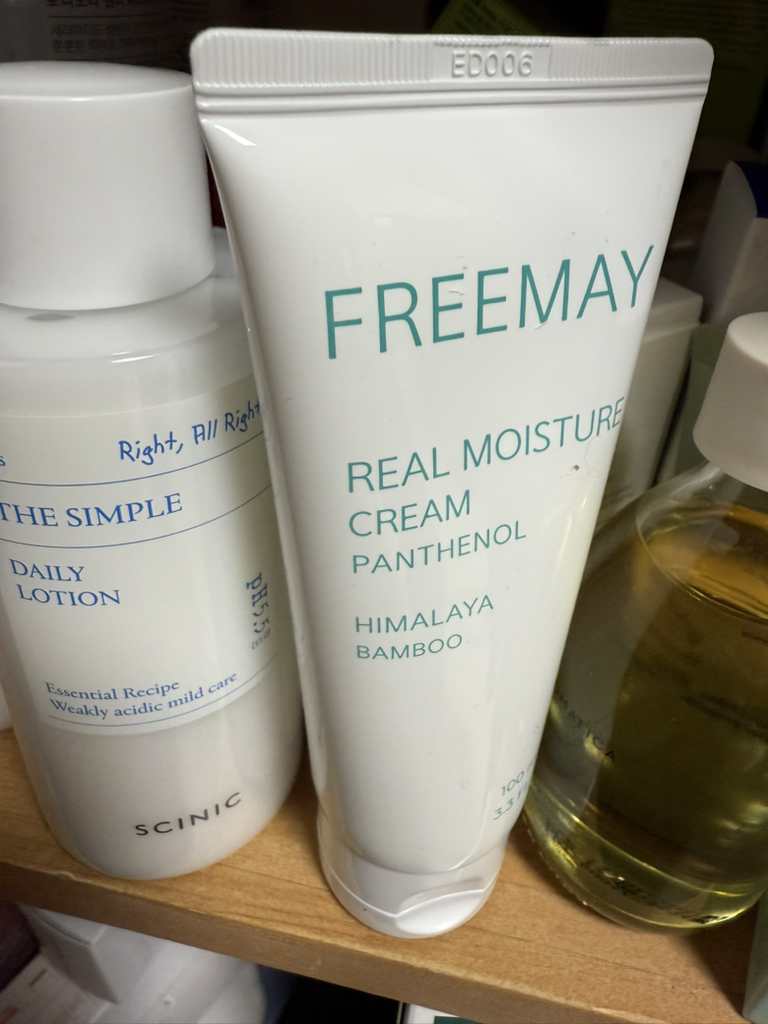 保湿霜的真实用户使用照片