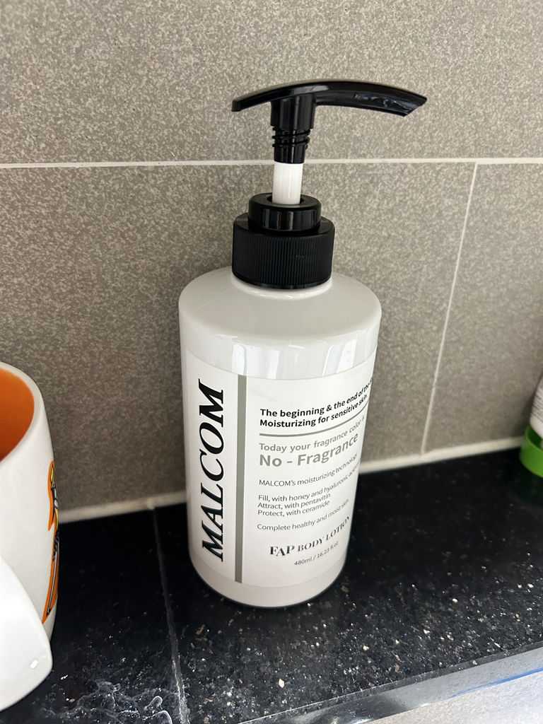 马尔科姆 FAP 三重保湿护理身体乳液 [无香料］ review image