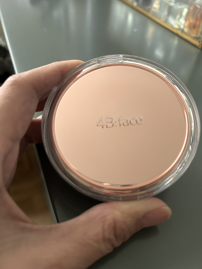 포비페이스 (4B:face) 이븐 베일 글로우 쿠션 [SPF50+/PA+++] [02 아이보리] review image