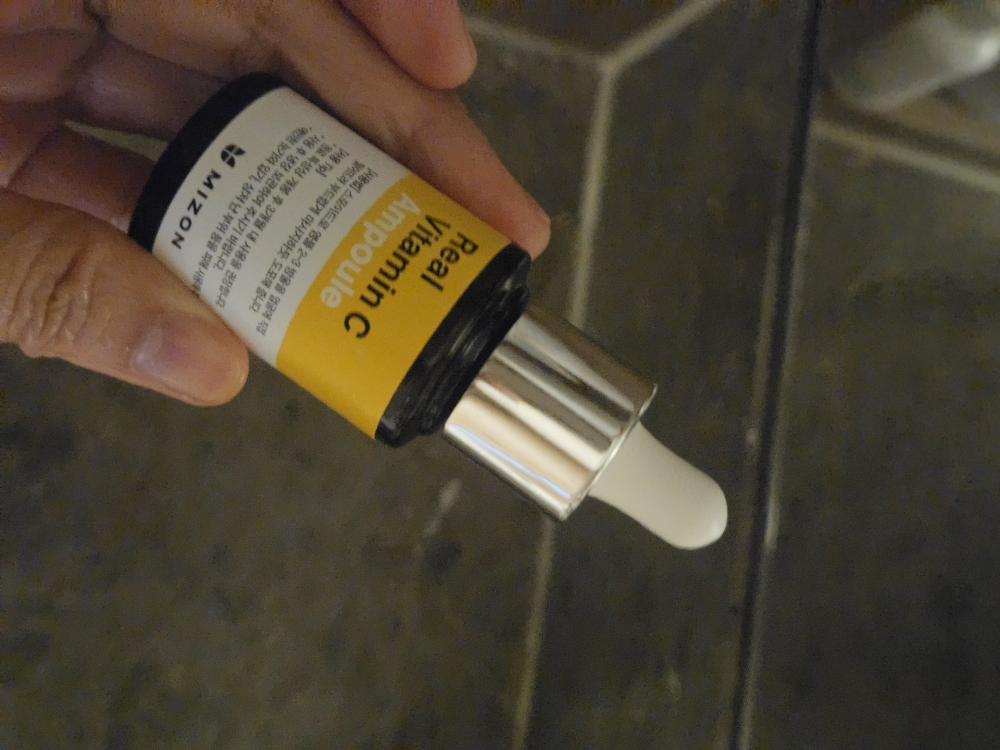 미즈온 (MIZON) 리얼 비타민C 앰플 review image