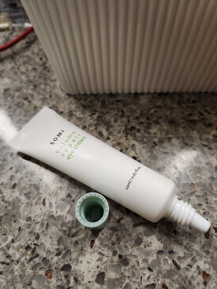 소미 (SOMI) 볼륨 리페어 아이크림 review image