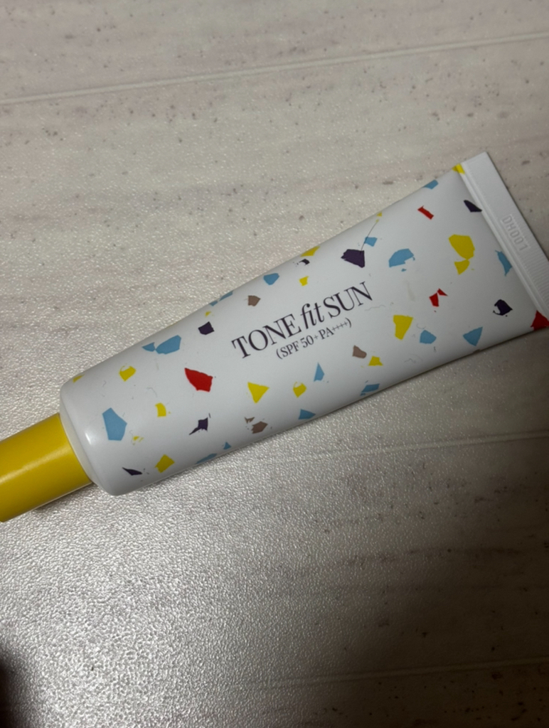 톤핏선 (TONEfitSUN) 비건 선크림 [SPF50+/PA++++] [수분] review image