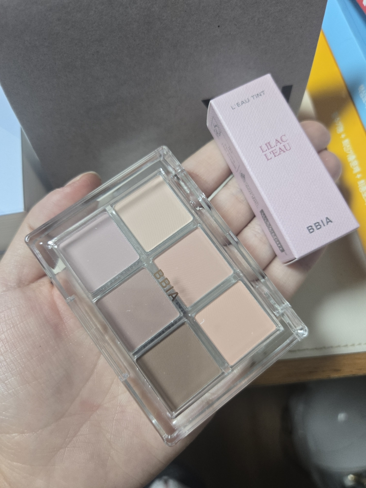 삐아 (BBIA) 쿨 누드 에디션 레디 투 웨어 아이 팔레트 [06 쿨스탠다드] review image