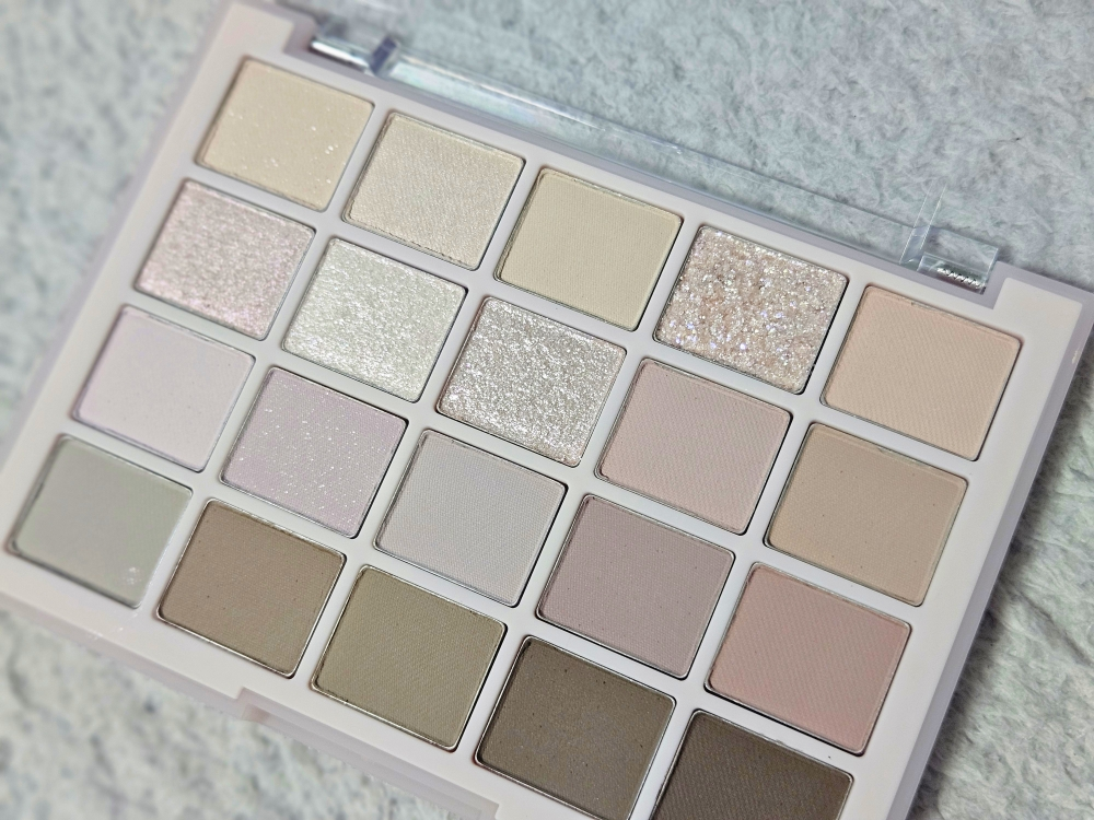 데이지크 (dasique) 무드 섀도우 팔레트 [02 쿨베이직] review image