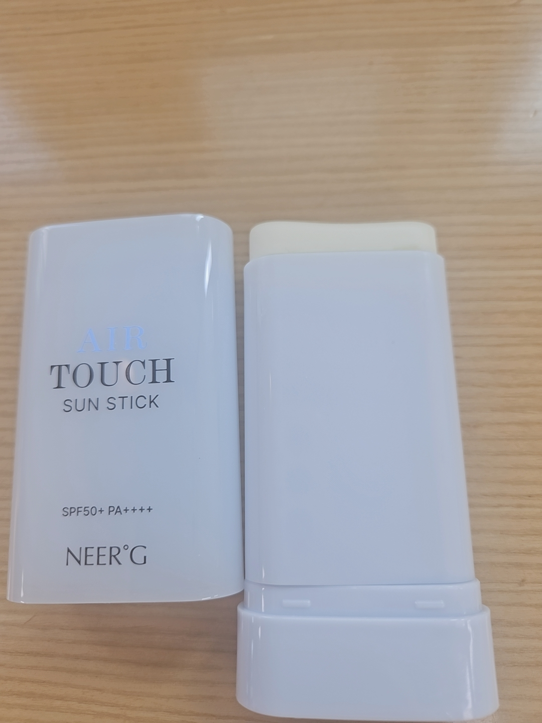 니얼지 (NEER'G) 에어터치 선스틱 [SPF50+/PA++++] review image