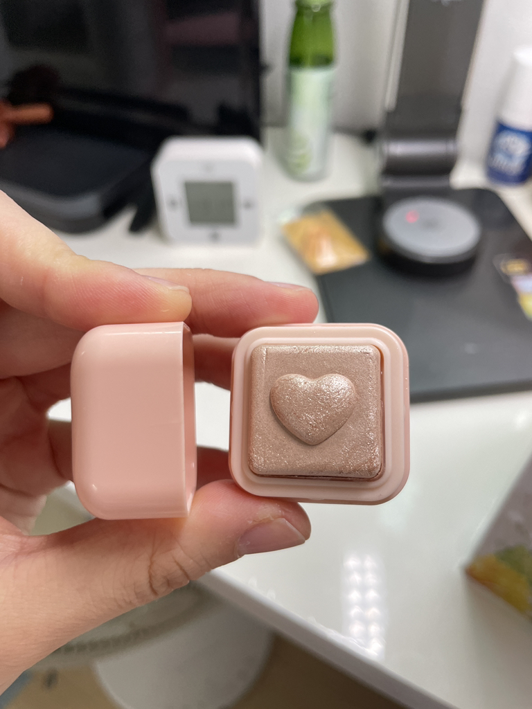 컬러그램 (colorgram) 밀크 영롱 하트라이터 [01 심쿵피치] review image