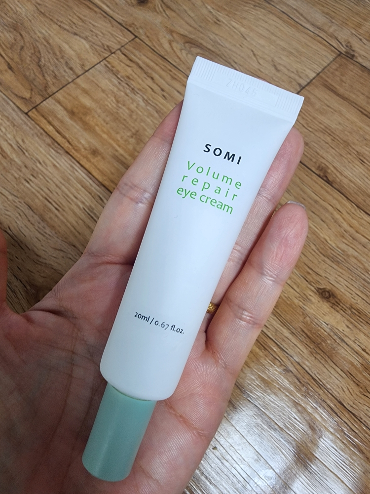 소미 (SOMI) 볼륨 리페어 아이크림 review image