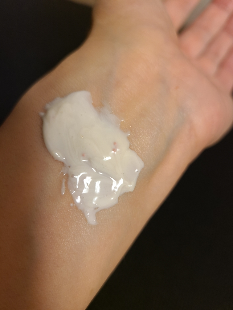 헤라 (HERA) 리프레싱 클렌징 폼 review image