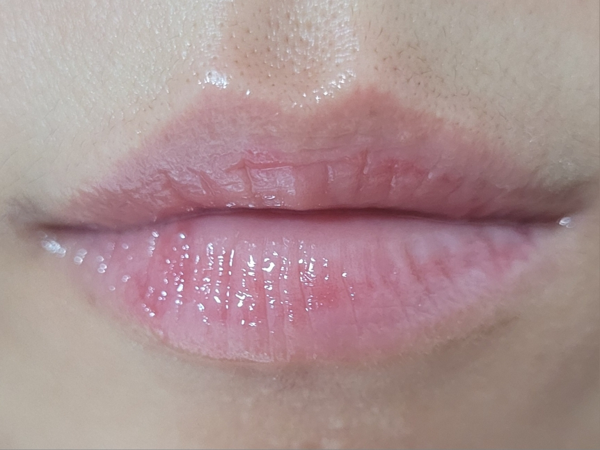 荷荷巴唇部精华液 [原味］的真实用户使用照片