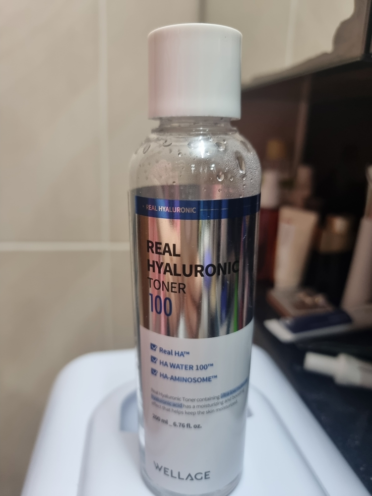 웰라쥬 (WELLAGE) 리얼 히알루로닉 100 토너 review image
