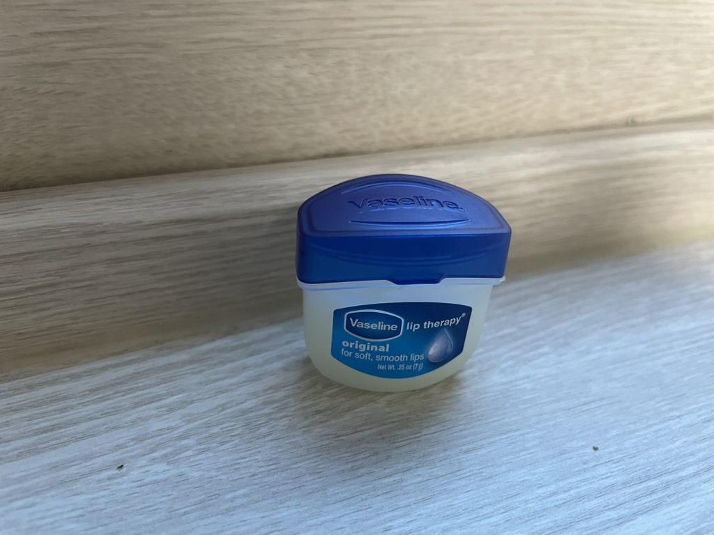 Vaseline (Unilever) Lip Therapy Mini Lip Balm [Original] review image
