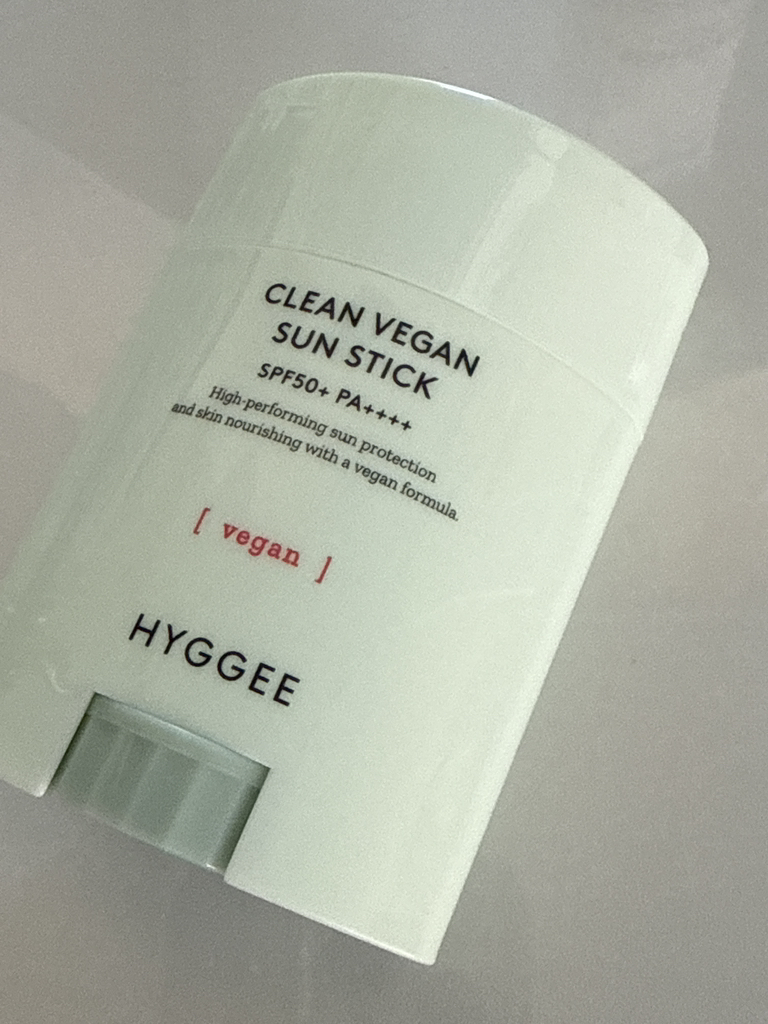 휘게 (HYGGEE) 클린 비건 선스틱 [SPF50+/PA++++] review image