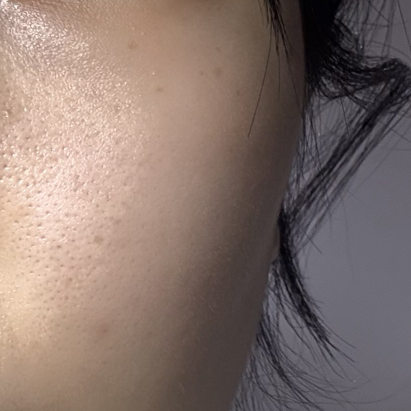 메디큐브 (medicube) PDRN 핑크 톤업 선크림 [SPF50+/PA++++] review image