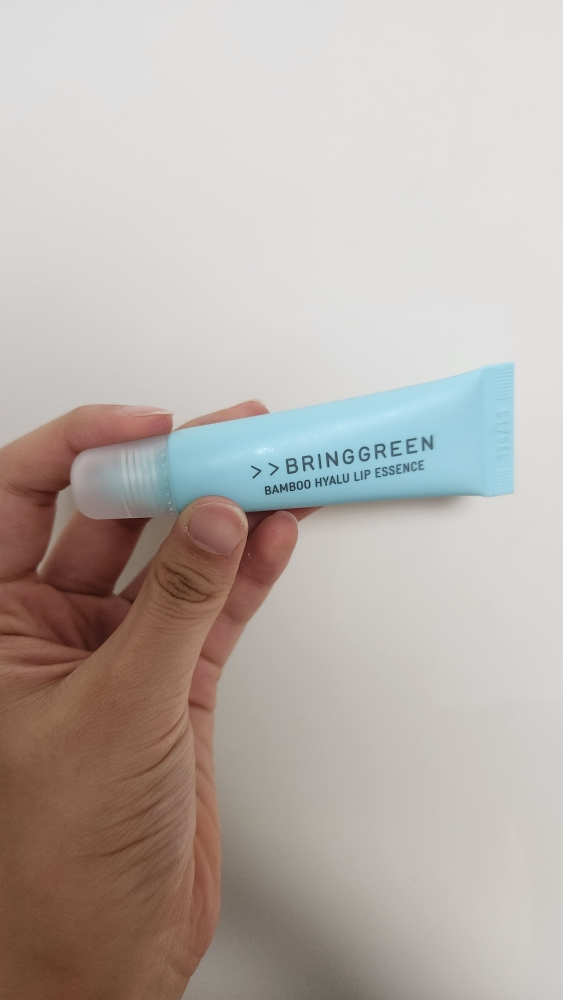 Ảnh đánh giá thực tế của người dùng về Bamboo Hyaluronic Lip Essence