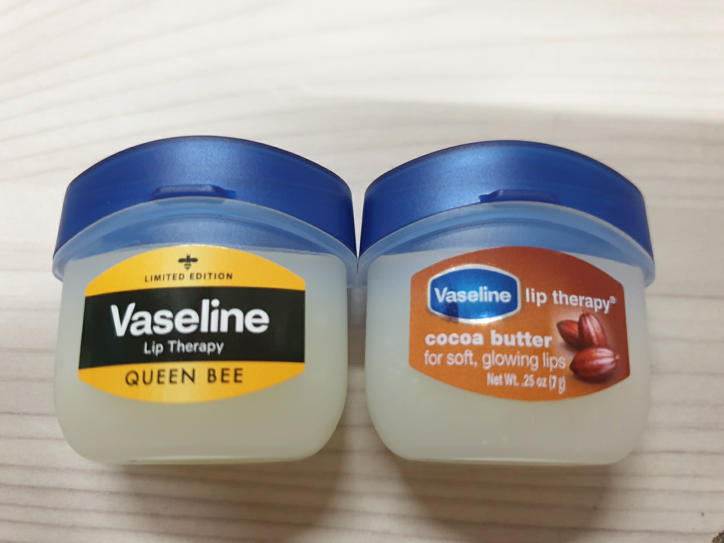 바세린 (Vaseline) 리미티드 에디션 립테라피 [퀸비] review image