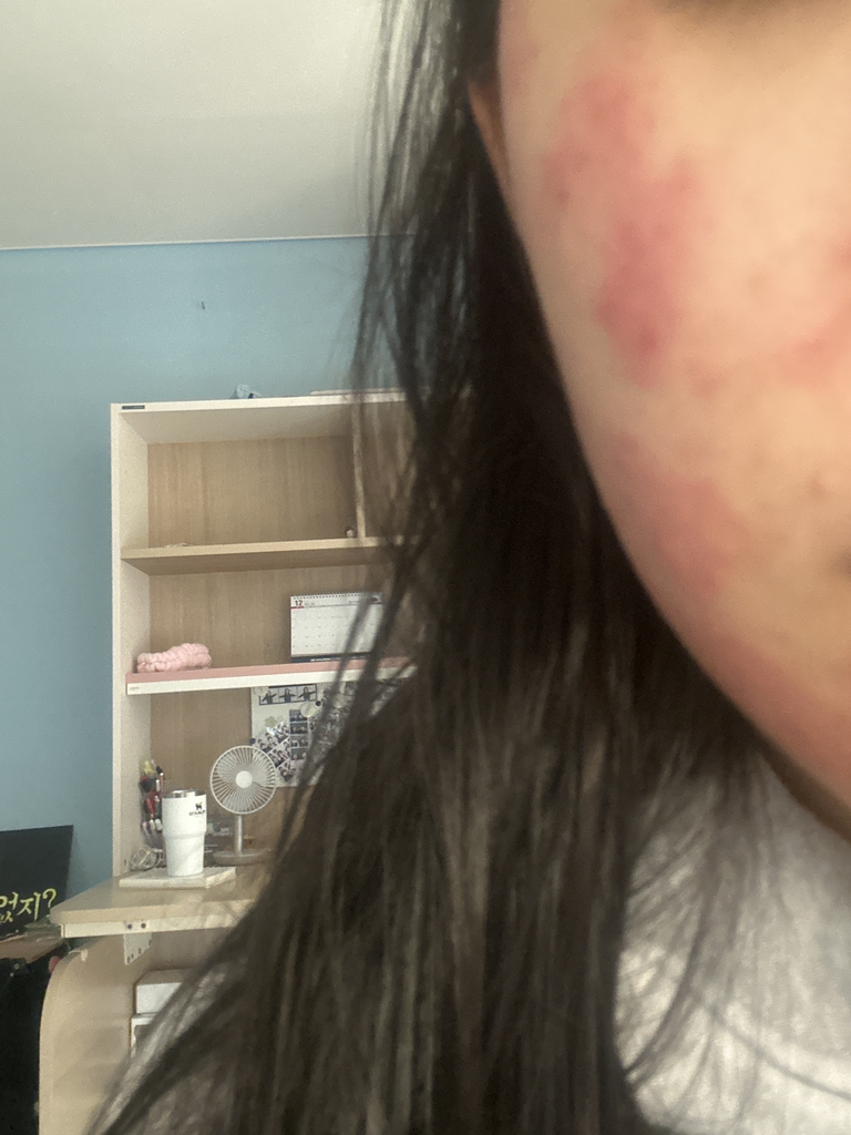 웨이크메이크 (wakemake) 워터 글로우 코팅 쿠션 [SPF50+/PA++++] [21 바닐라] review image