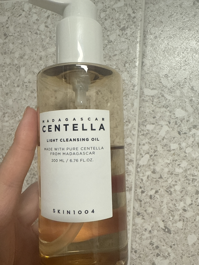 Ảnh đánh giá thực tế của người dùng về Madagascar Centella Light Cleansing Oil