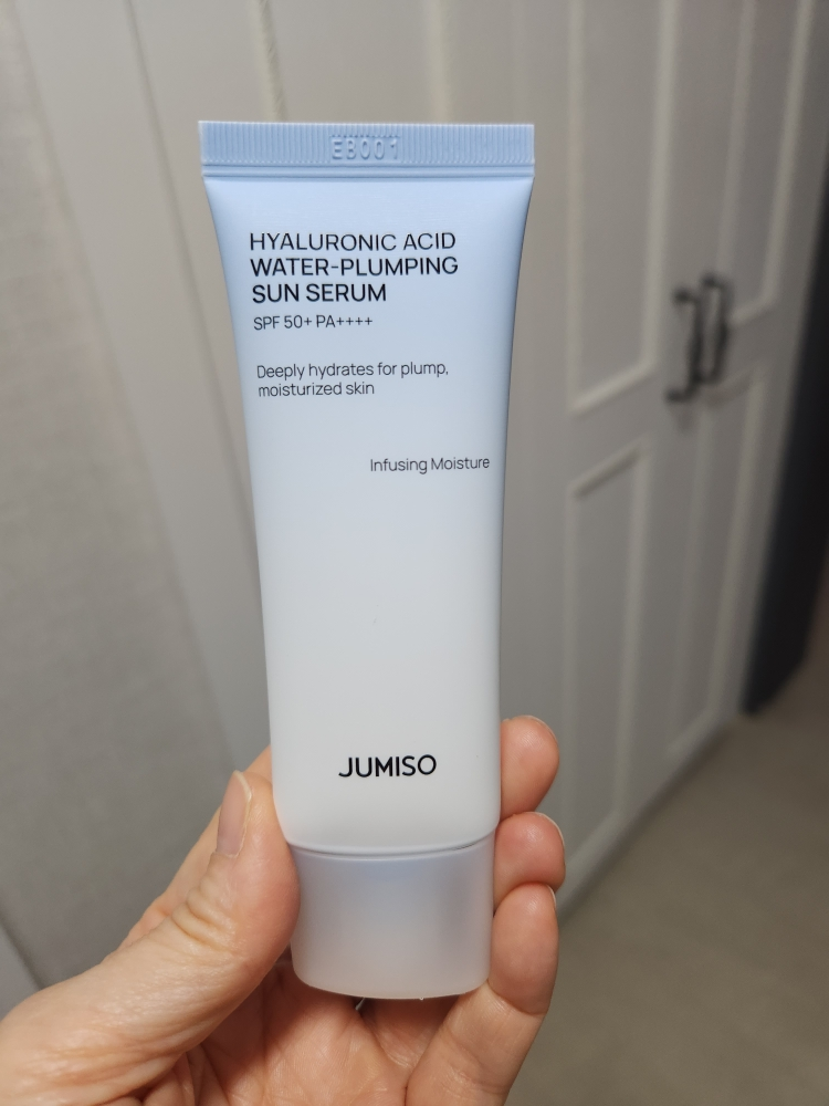 주미소 (JUMISO) 히알루론산 워터 플럼핑 수분 선 세럼 [SPF50+/PA++++] review image