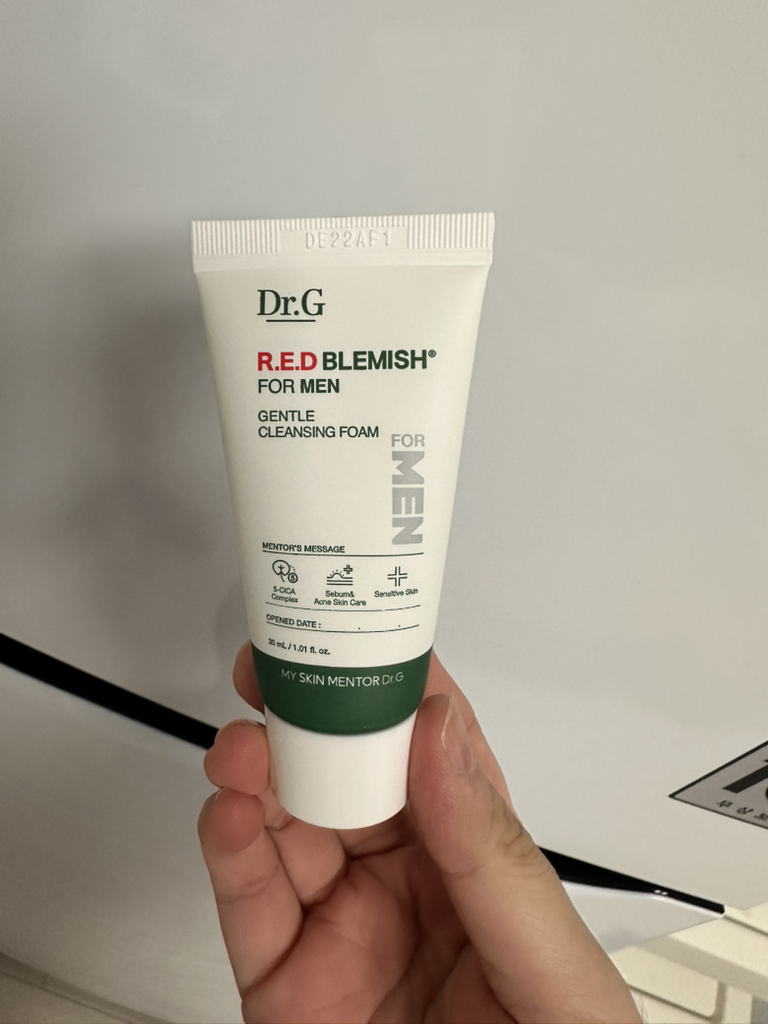 닥터지 (Dr.G) 레드 블레미쉬 포 맨 젠틀 클렌징 폼 review image